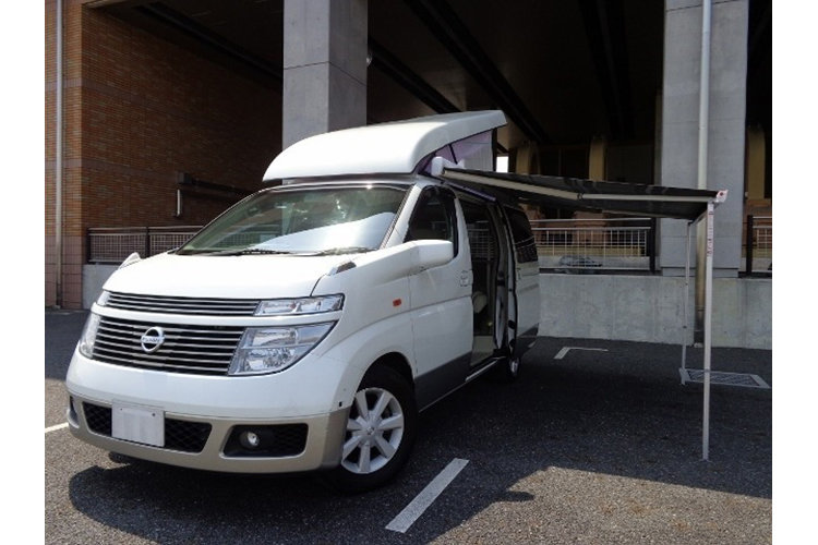 ジャパンキャンピングカーレンタルセンター（日産 エルグランド 4WD