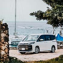 TOYOTA 新型NOAH ミニバン8人乗り 安心ワイド補償付き【那覇国際通り・県庁前】